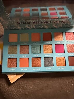 Rude Cosmetics Vibrant Eyeshadow Palette in Turquoise with Warm & Bright Shades